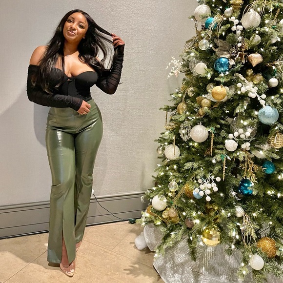 Split Hem Vegan Leather Pant - Picture 6 of 6